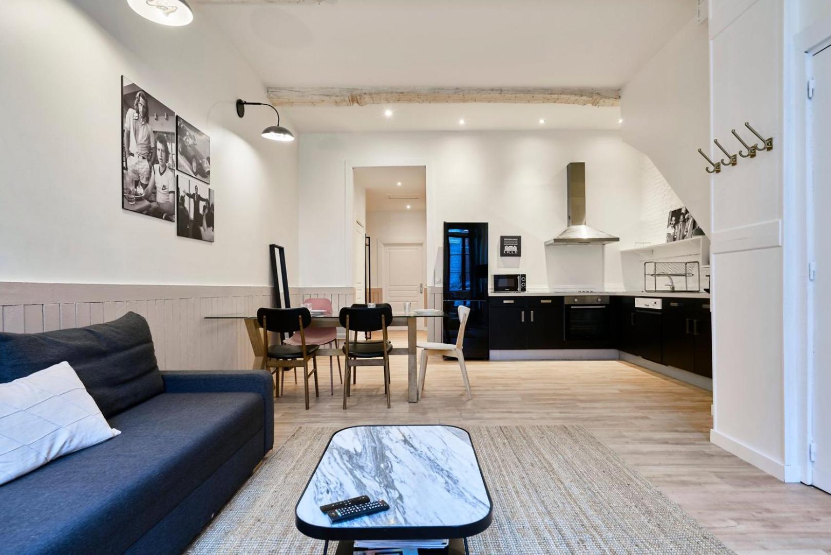 Old Lille: Charming Renovated Apartment Exterior photo